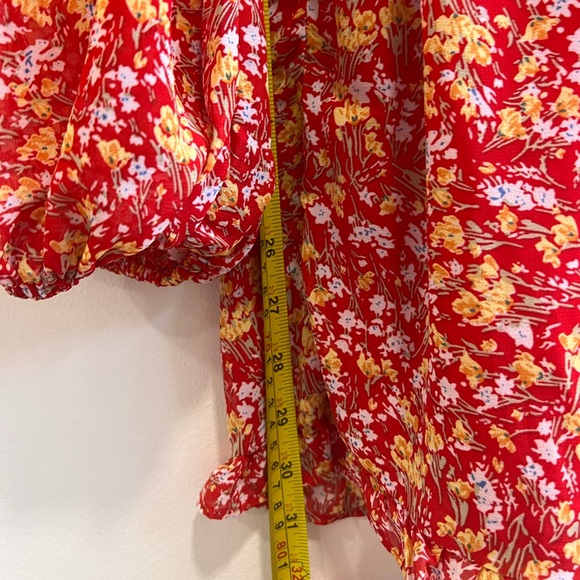 Lush NWT Playing at Perfect Red Floral Balloon Long Sleeve Romper Cut Out, L - Picture 15 of 15